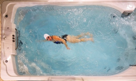 Плавательный спа-бассейн Jacuzzi J-16 PowerPro Плавательный спа-бассейн Jacuzzi J-16 PowerPro